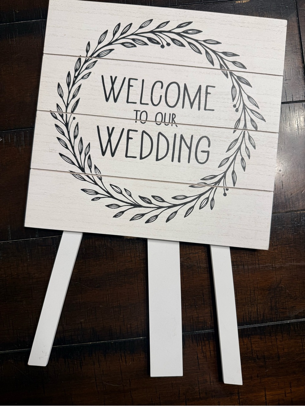 Nielson Bainbridge White Wooden 'Welcome to Our Wedding' Sign with Wreath